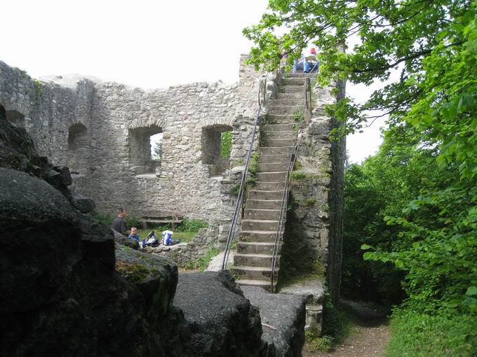 Burg Neuenfels: Treppe Aussichtspunkt