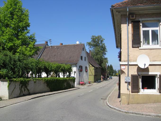 Rathaus Zunzingen: Blick Rosenbergstrae