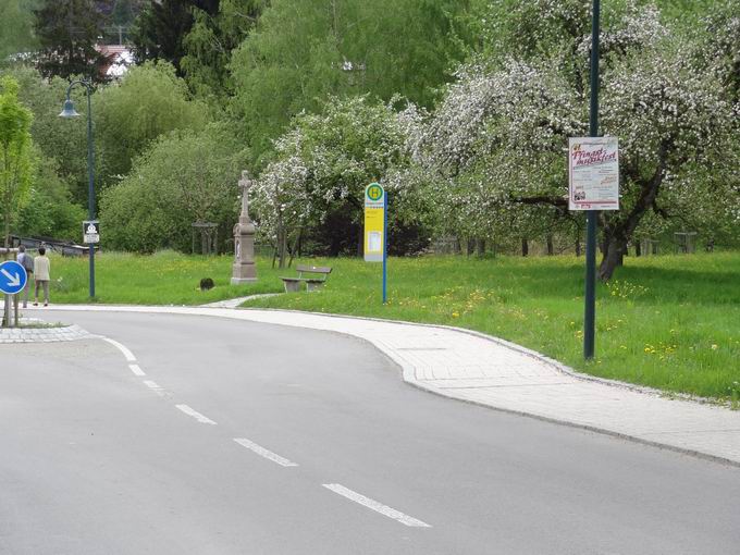 Haltestelle Owingen Friedhof