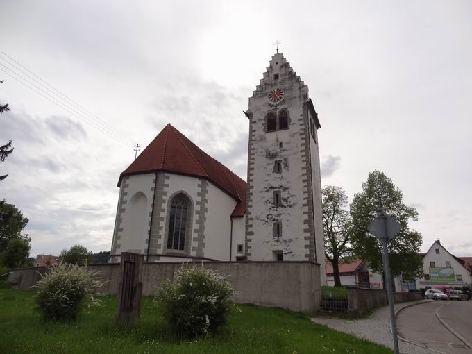 Ostansicht Kirche St. Peter und Paul Owingen