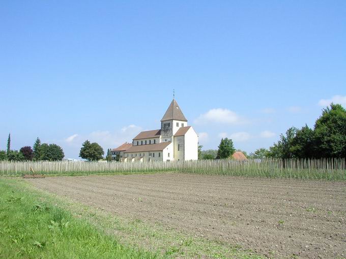 St. Georg Reichenau: Ostansicht