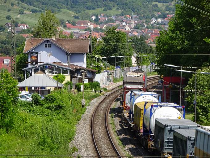 Bahnhof Schallstadt: Westansicht
