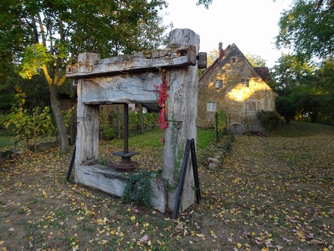 Binzenmhle-Straue Wolfenweiler: Weinpresse