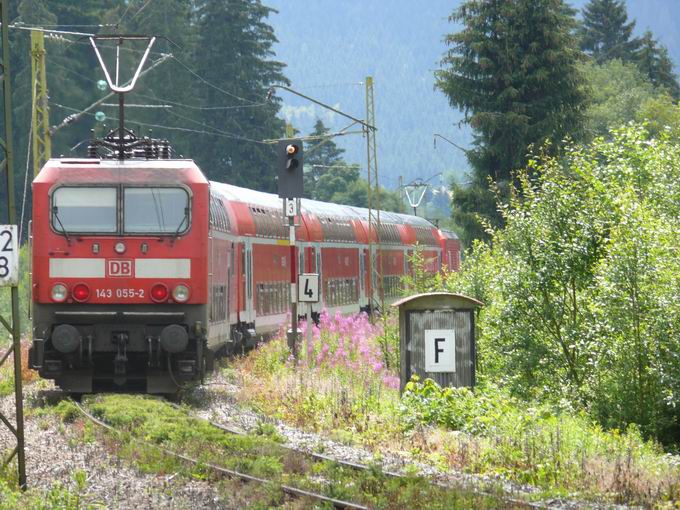 Dreiseenbahn: Lok 143 055-2
