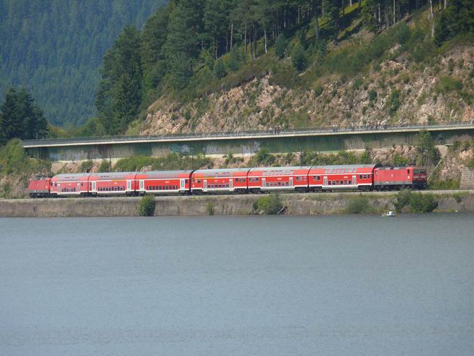 Jgergutweg Schluchsee: Blick Dreiseenbahn