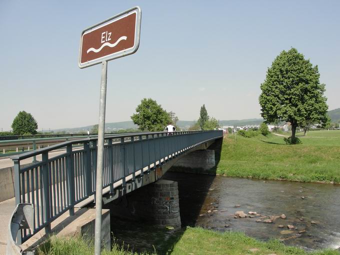 Sexau: Elzbrcke Landstrae L110 Ostansicht