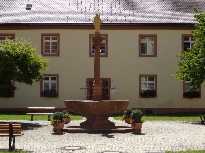 Kloster St. Mrgen: Brunnen