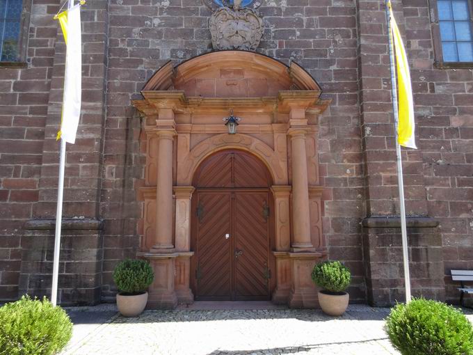 Wallfahrtskirche Mari Himmelfahrt St. Mrgen: Eingang