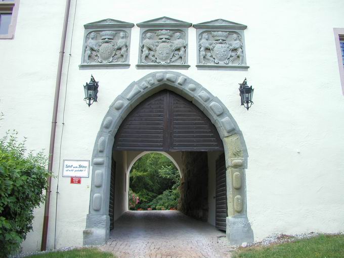 Schloss Hohenlupfen: Torspitzbogen