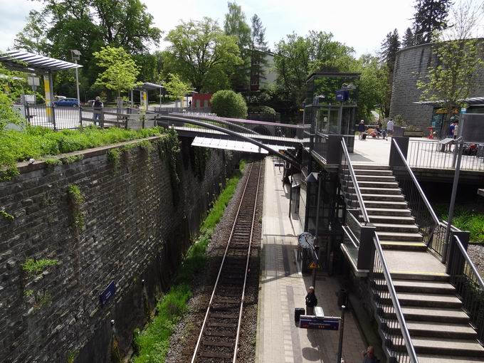 Bahnhof berlingen: Ostansicht