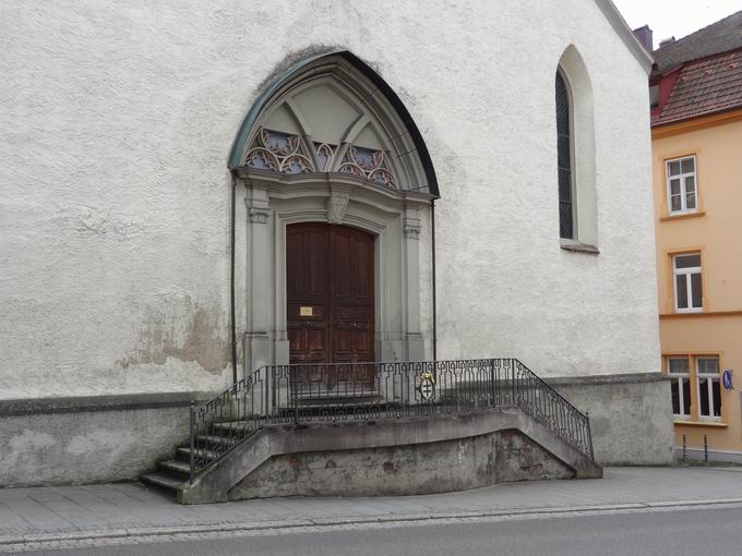 Franziskanerkirche berlingen: Eingangsportal