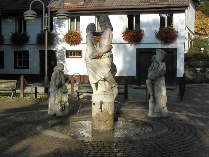 Kieschtockbrunnen Unterkirnach