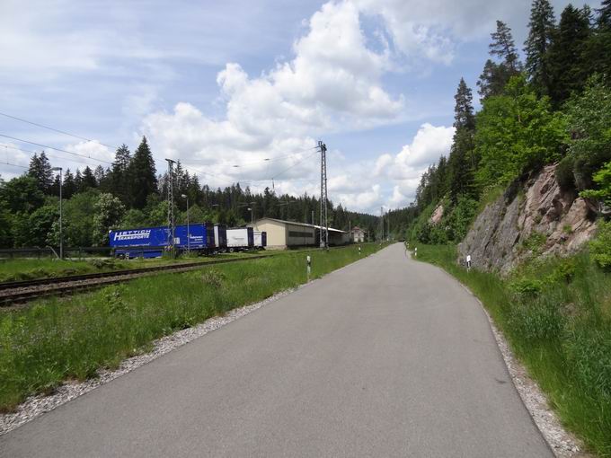 Bahnhof Kirnach-Villingen: Strae ins Groppertal