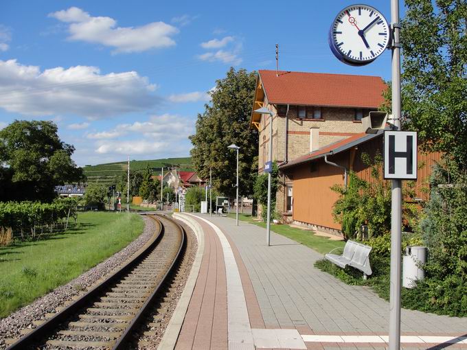 Bahnhof Oberrotweil: Bahnsteig