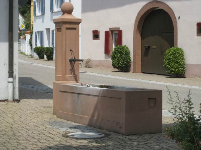 Brunnen Feuerwehr Oberbergen