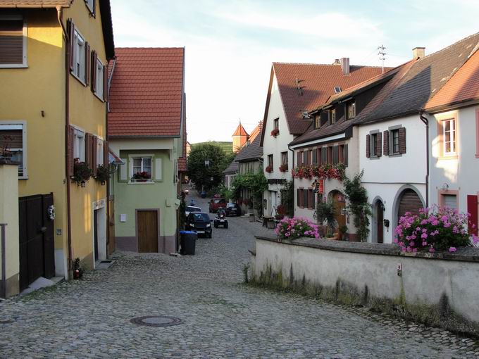 Schloss Burkheim: Blick Mittelstadt