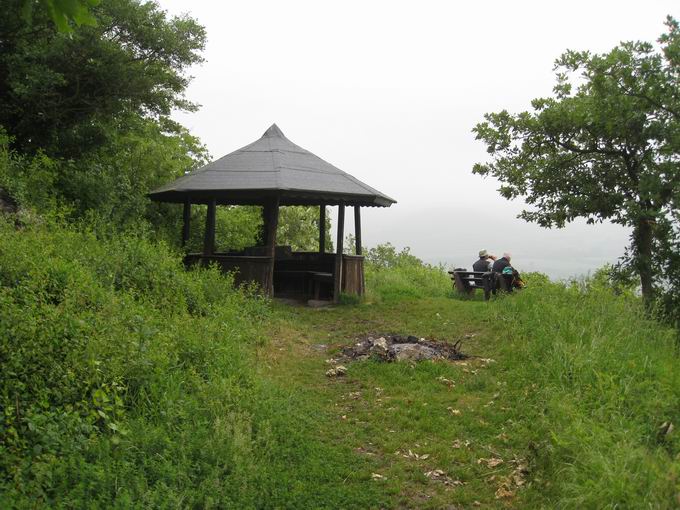 Schlossberg Achkarren: Pavillon & Ruhebank