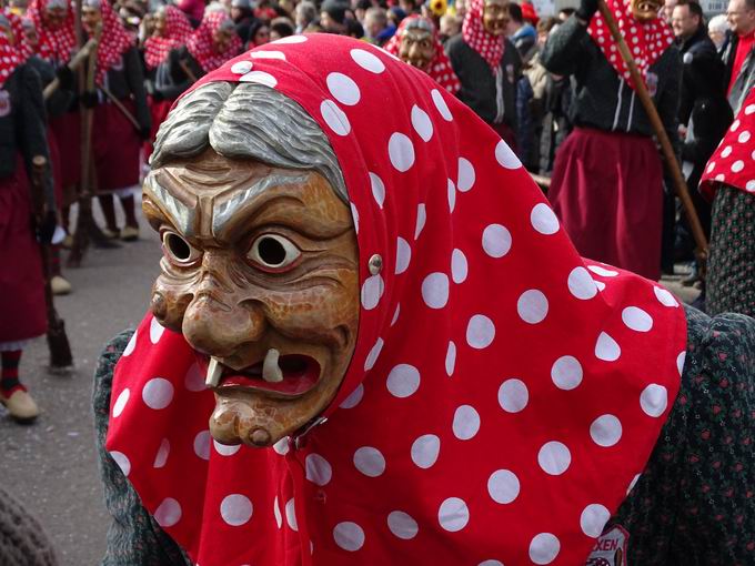 Maske Burghexen Waldkirch