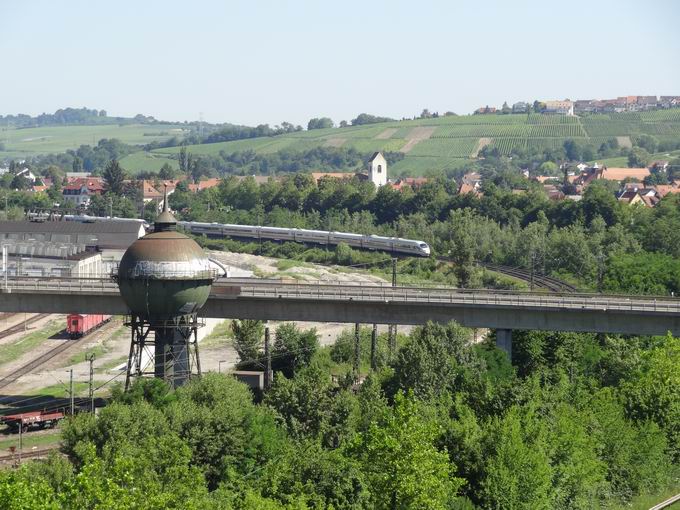 Vitra Rutschturm: Rheintalbahn