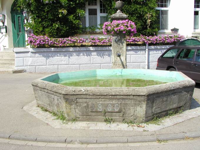 Dorfbrunnen Schwerzen