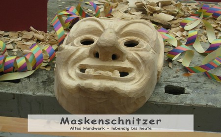 Maskenschnitzer