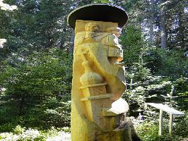 Zauberwald-Pfad Bernau: Skulptur Mnche