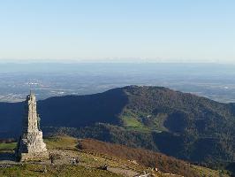 Groer Belchen: Blick Hartmannswillerkopf