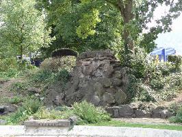 Alleegarten Freiburg: Steinreste Wasserfall