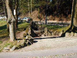 Felsbrunnen
