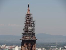 Kanonenplatz Freiburg: Blick Baugerst Mnsterturm