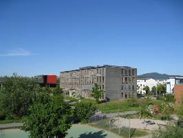 Stadtteilpark Rieselfeld: Blick Kepler Gymnaisum