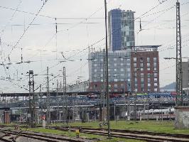 Sthlinger Brcke. Bahngleise Rheintalbahn