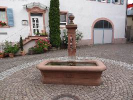 Gasthaus Krone Bombach: Brunnen