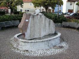 Romarktplatz Kenzingen: Brunnen