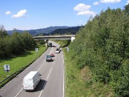 Himmelreich Brücke: Blick Höllentalbahn