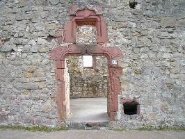 Burg Rtteln: Zugang zum Alten Bau mit Keller