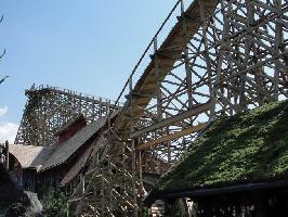 WODAN-Timburcoaster Holzbalken