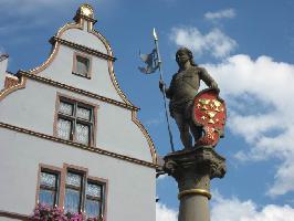 Schildhalter Marktbrunnen Staufen