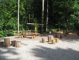 Baumkronenweg Waldkirch: Waldspielplatz & Grillstelle