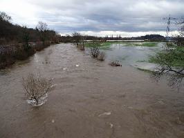 Elzsteg Suggental: Sdblick bei Hochwasser